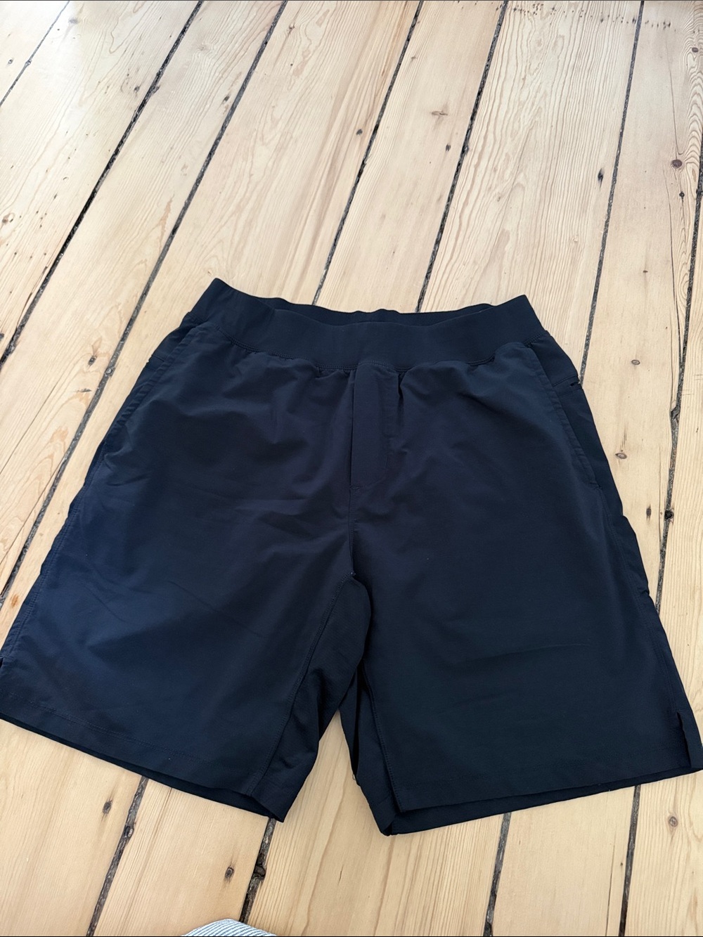Fabletics Men's Black Athletic Shorts